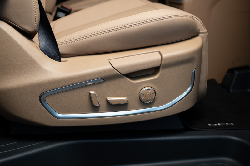 Добро пожаловать в&nbsp;RF: тест-драйв самого доступного минивэна JAC RF8