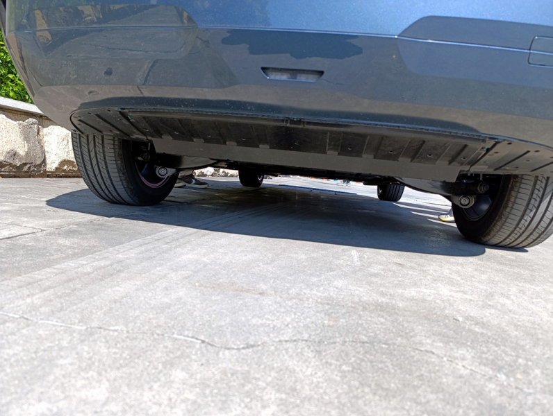 Мобильное приложение: тест-драйв электрического кроссовера GAC Aion V