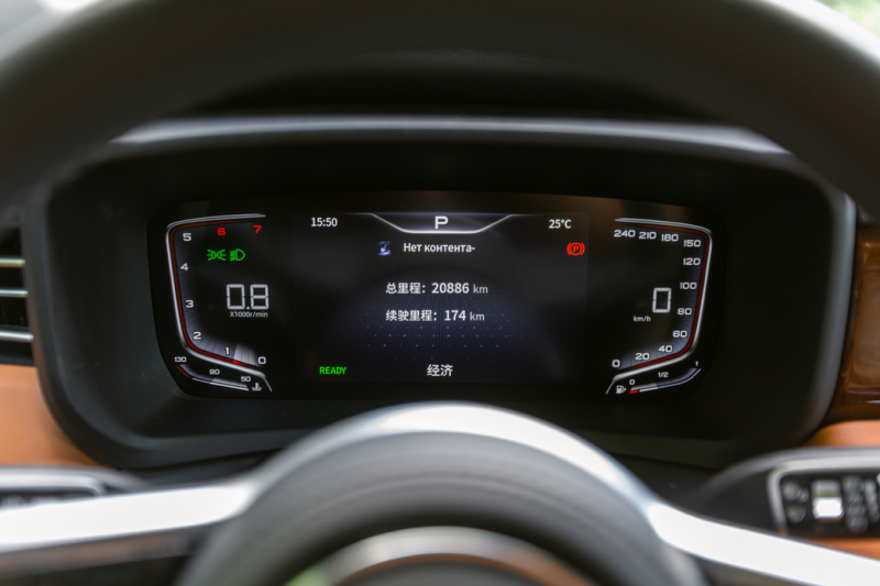 Нескромное обаяние богатства: тест-драйв минивэна Hongqi HQ9