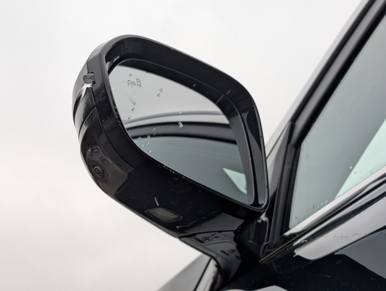 Родился в Калуге: тест-драйв среднеразмерного кроссовера Tenet T8