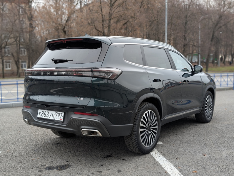 Родился в Калуге: тест-драйв среднеразмерного кроссовера Tenet T8