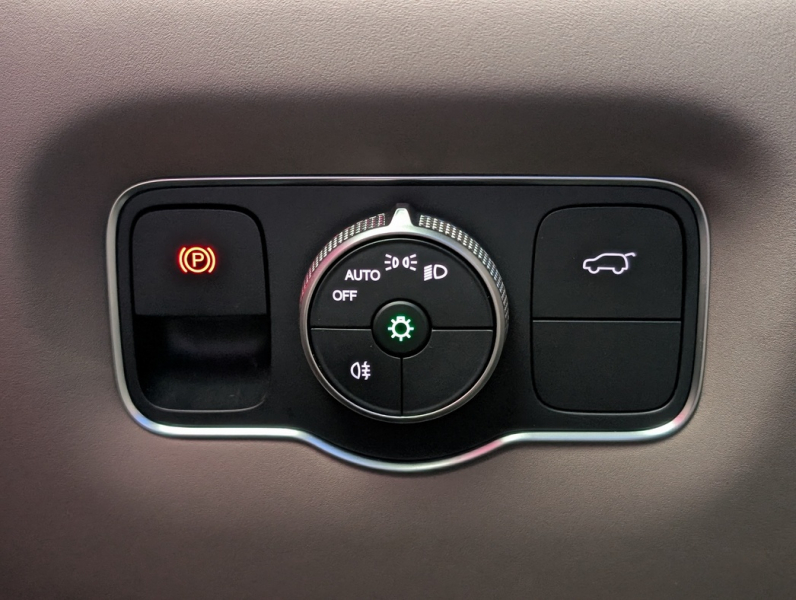 Родился в Калуге: тест-драйв среднеразмерного кроссовера Tenet T8