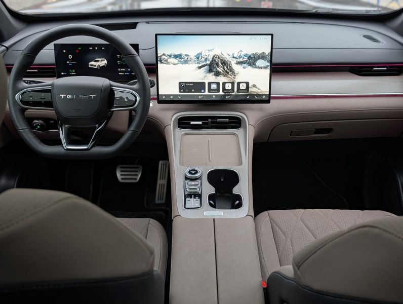 Родился в Калуге: тест-драйв среднеразмерного кроссовера Tenet T8