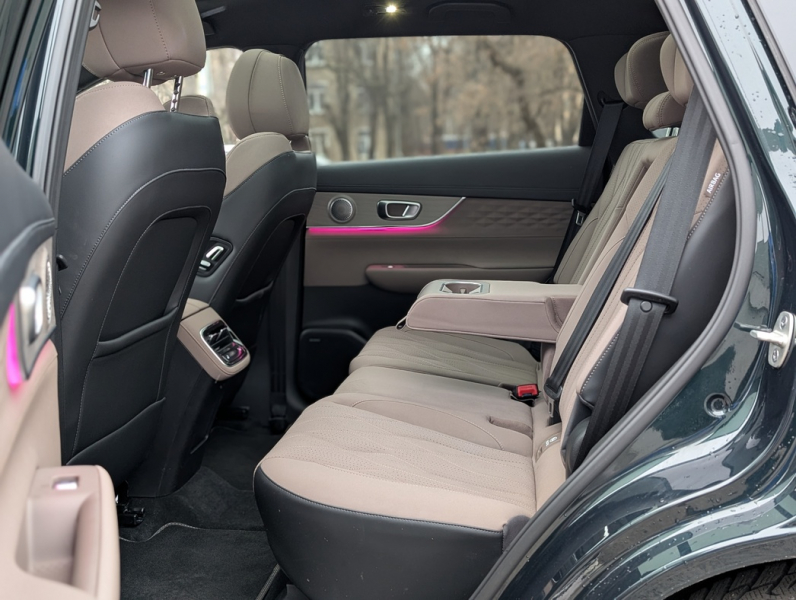 Родился в Калуге: тест-драйв среднеразмерного кроссовера Tenet T8