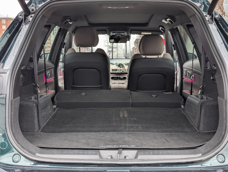 Родился в Калуге: тест-драйв среднеразмерного кроссовера Tenet T8