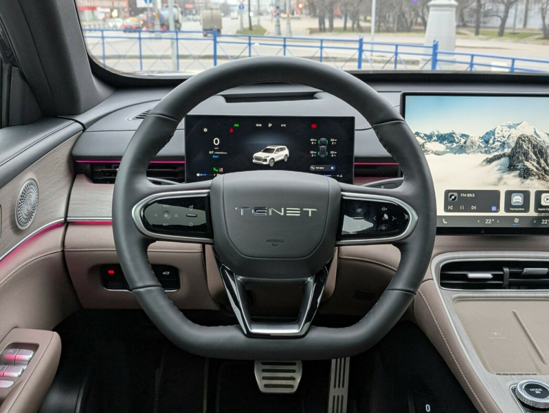 Родился в Калуге: тест-драйв среднеразмерного кроссовера Tenet T8