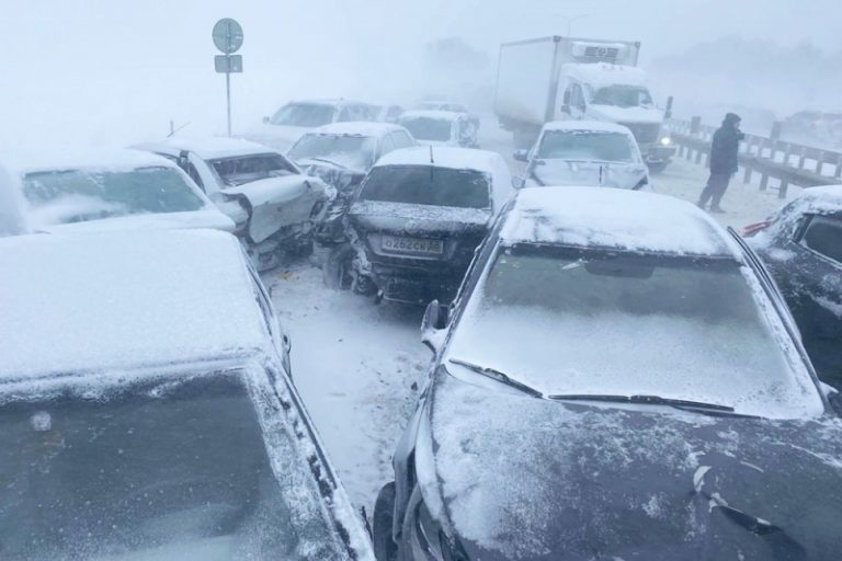 Количество ДТП в России стремительно снижается, если верить ГИБДД и страховщикам