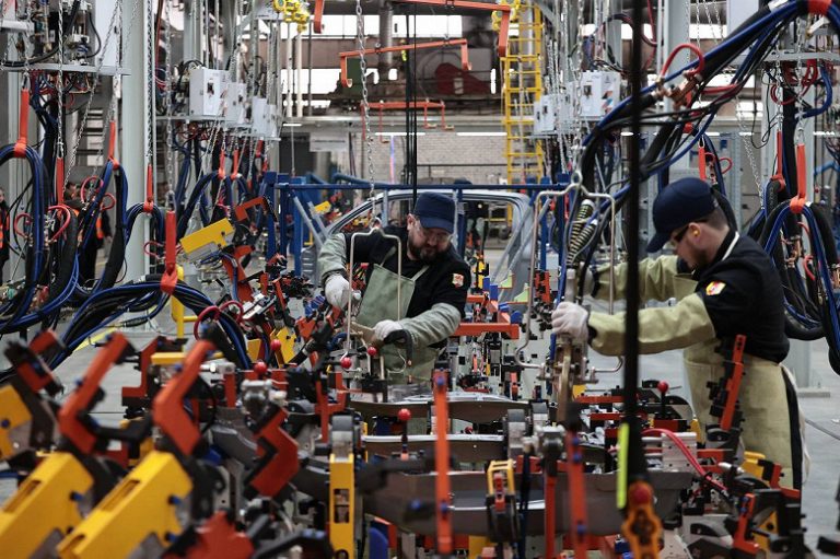 Самая масштабная модернизация УАЗа за всю историю: в 2026-2027 годах на УАЗе откроется 6 новых производств на 12 миллиардов рублей, стартует выпуск внедорожника Sollers S9