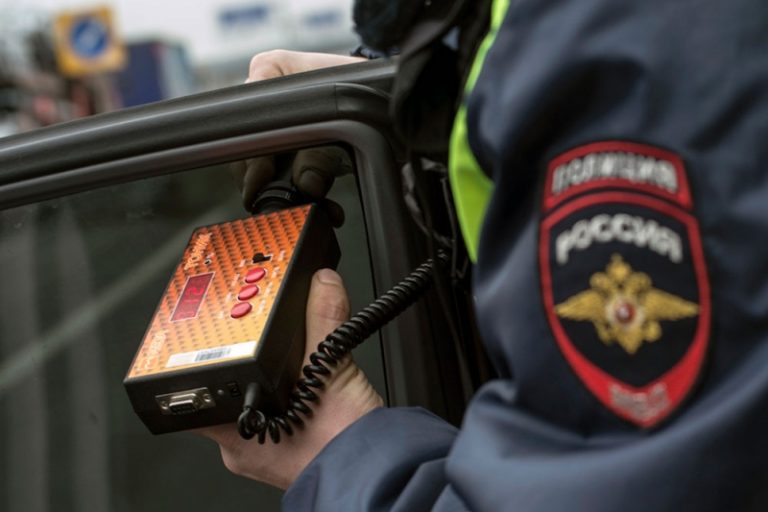 Штрафовать за тонировку передних стекол машин будут всех