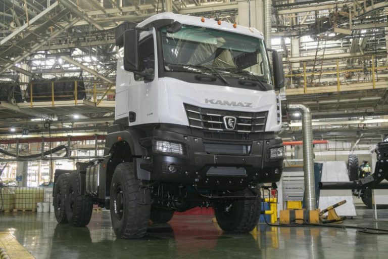 «КамАЗ» на 100 тонн получил право продажи в России