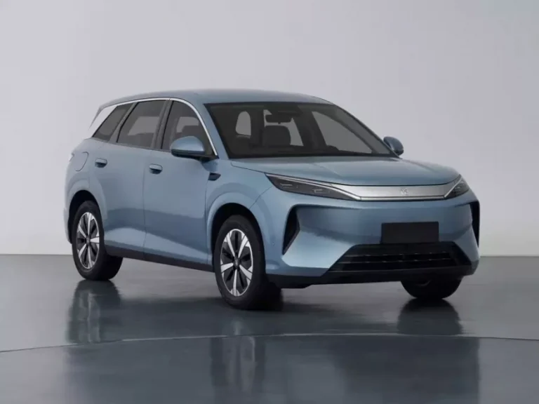 Обновлен главный китайский конкурент Tesla Model Y