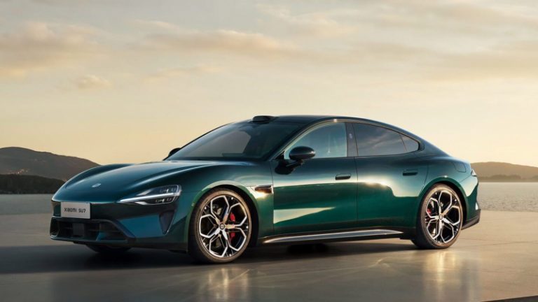 Xiaomi объявила дату выхода обновленного электрического седана SU7. Как он изменится